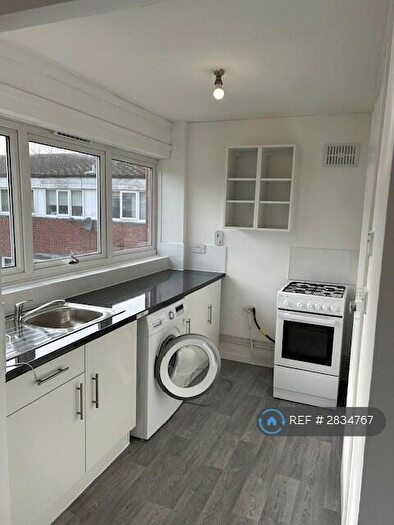 1 Bedroom Flat To Rent In Greenleys, Milton Keynes, MK12