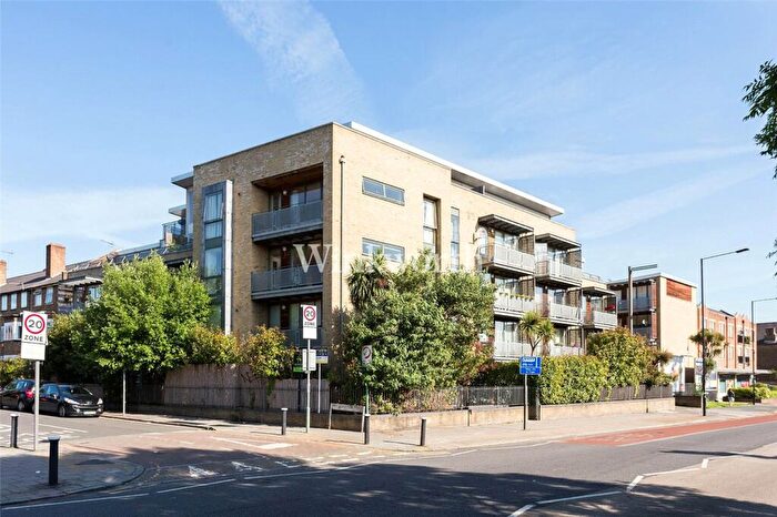 2 Bedroom Apartment To Rent In Space Apartments, High Road, London, N22