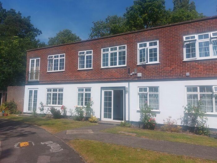 2 Bedroom Detached House To Rent In Freshmount Gardens, Epsom, KT19