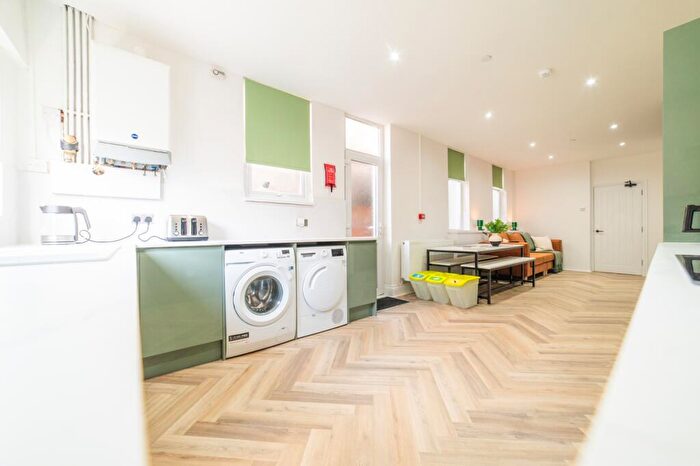 6 Bedroom Terraced House To Rent In Allensbank Road, Heath, CF14