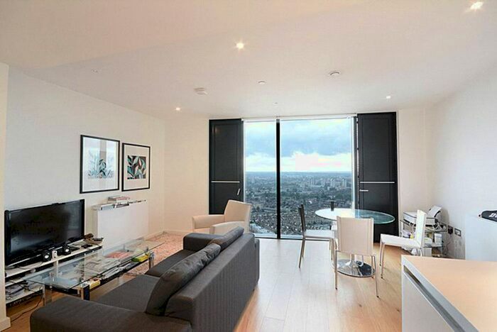 2 Bedroom Flat To Rent In Walworth Road, Elephant And Castle, London, SE1