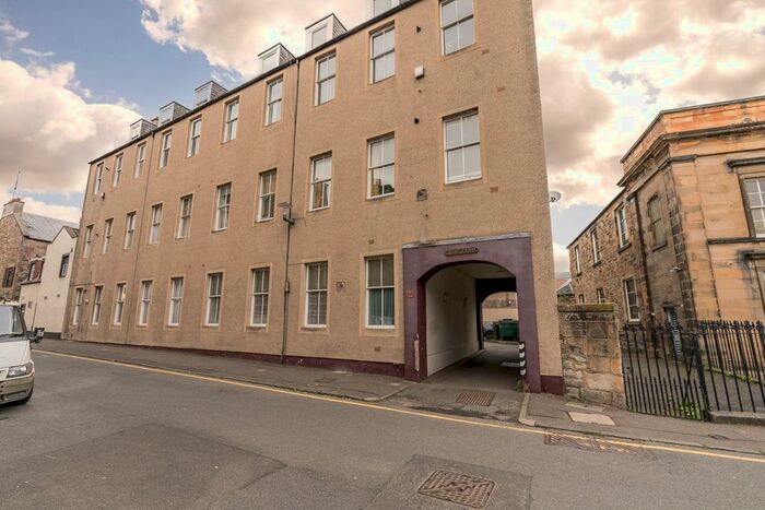 1 Bedroom Flat To Rent In / Duncan Street, Edinburgh, EH9