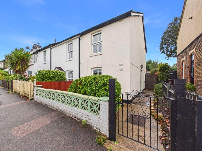 2 Bedroom End Of Terrace House For Sale In Guide Price £, - £, - Caterham, CR3