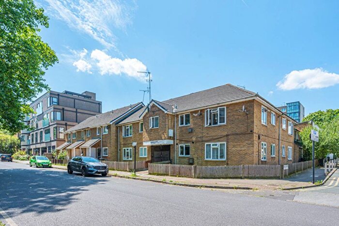 1 Bedroom Flat To Rent In St Matthew's Road, Brixton Hill, London, SW2