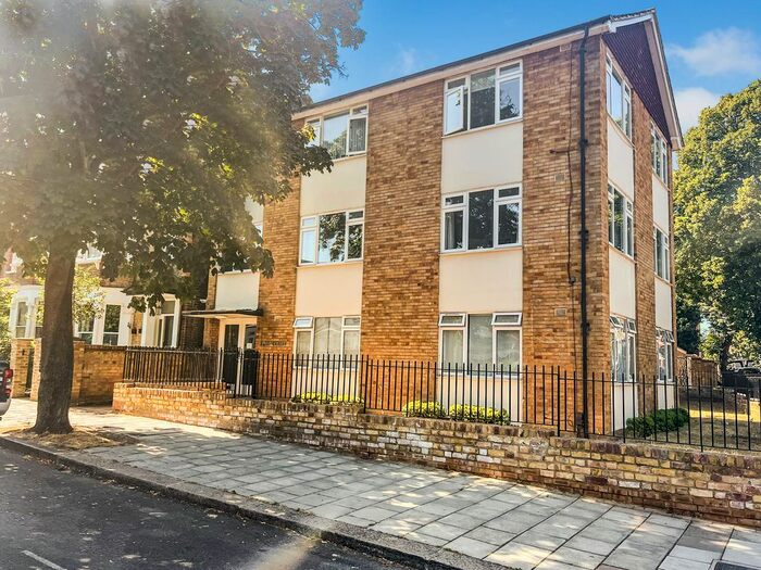 2 Bedroom Flat To Rent In Elms Court, Abbeville Village, SW4