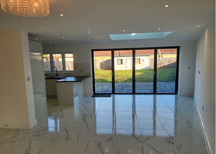 4 Bedroom End Terrace House To Rent In Westernville Gardens, Ilford, IG2