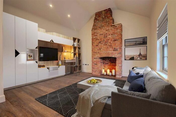 2 Bedroom Flat To Rent In High Street, Hampton Wick, Kingston Upon Thames, KT1