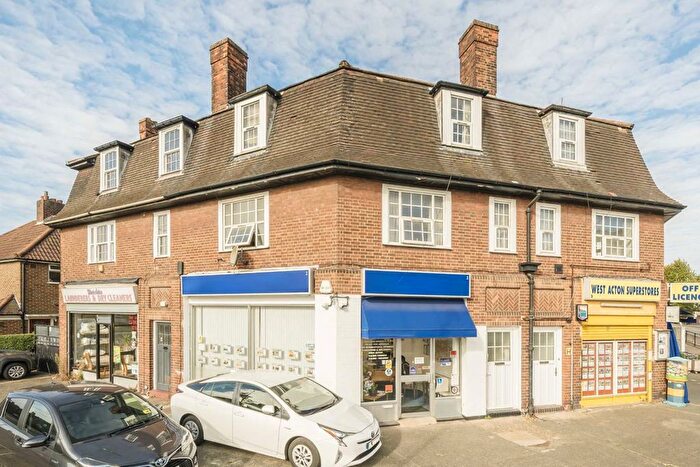 3 Bedroom Flat To Rent In Station Parade, Acton, W3