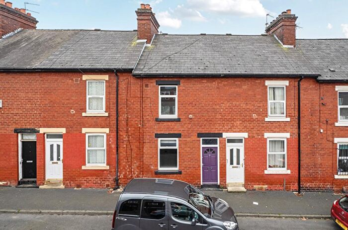 2 Bedroom Terraced House For Sale In Dent Street, Quarry Hill, Leeds, LS9