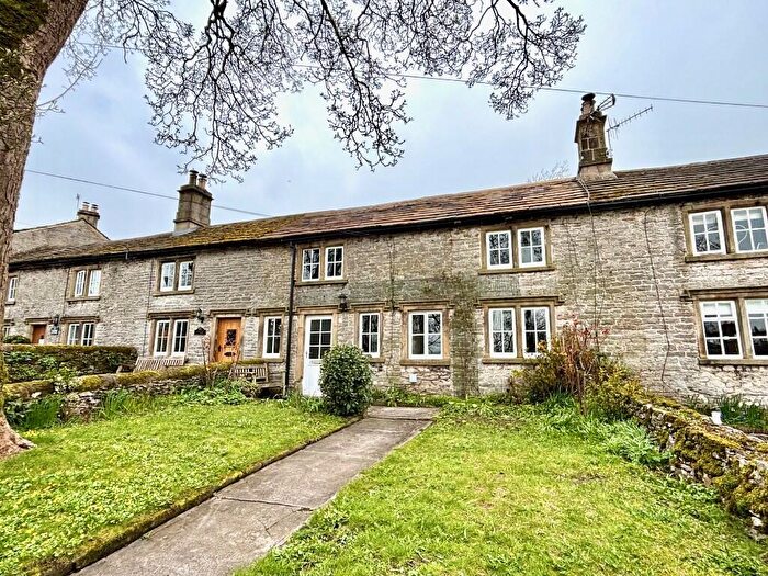 2 Bedroom Terraced House For Sale In , The Square, Middleton-By-Youlgrave, DE45