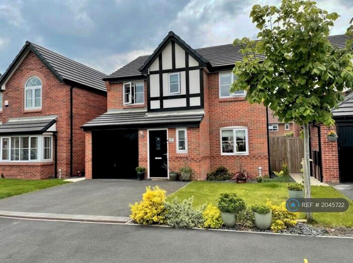 4 Bedroom Detached House To Rent In Wells Avenue, Lostock Gralam, Northwich, CW9