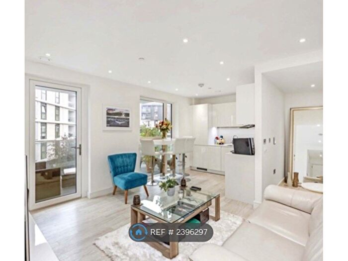 1 Bedroom Flat To Rent In Vauxhall, London, SW8