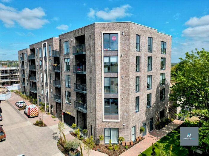 1 Bedroom Flat To Rent In Borders Lane, Loughton, IG10