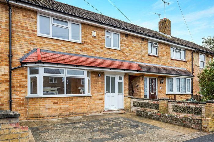 3 Bedroom Detached House To Rent In Parkhouse Farm Way, Havant, Hampshire, PO9