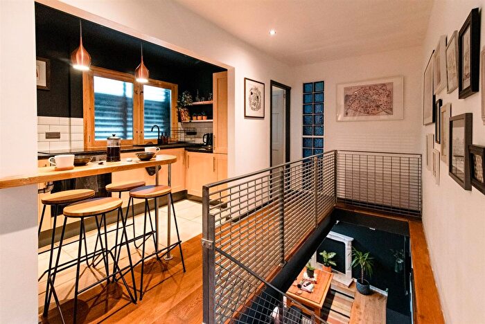 2 Bedroom Flat For Sale In Holgate Road, York, YO24
