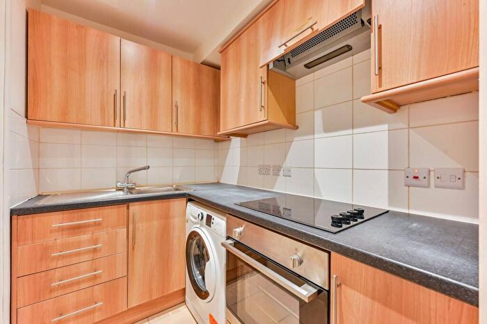 Studio To Rent In Euston Road, Fitzrovia, London, NW1