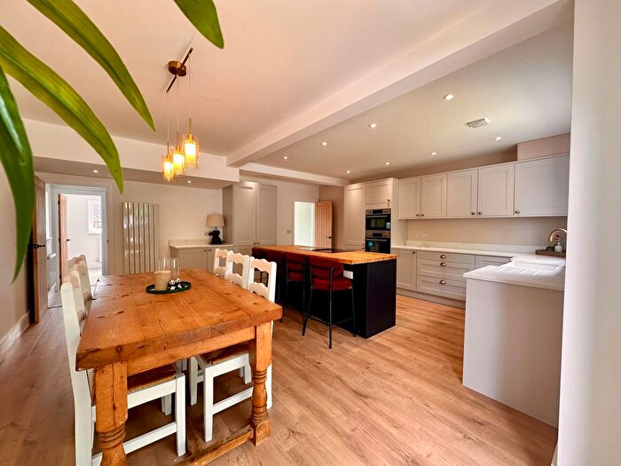 4 Bedroom Bungalow To Rent In Newfield Avenue, Kenilworth, CV8