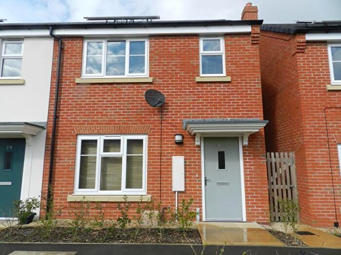 2 Bedroom House To Rent In Middlemore, NN11