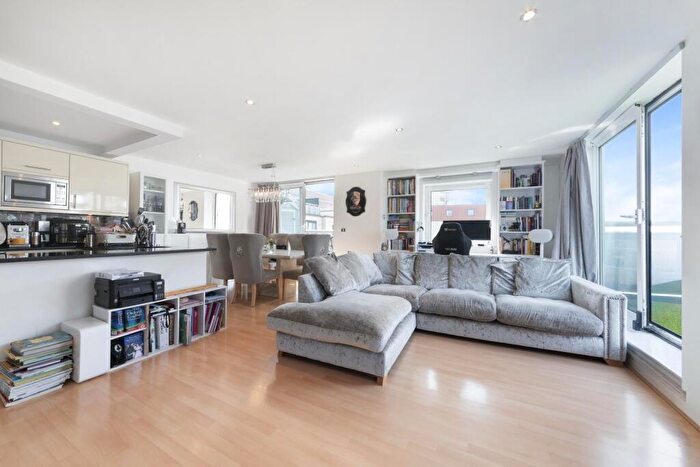 3 Bedroom Apartment To Rent In Wards Wharf Approach, Royal Docks, London, E16