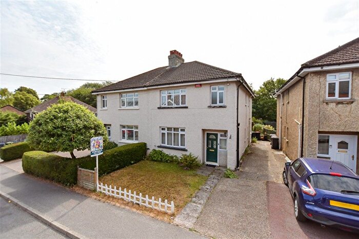 3 Bedroom Semi Detached House For Sale In Jubilee Road, Littlebourne, Canterbury, Kent, CT3