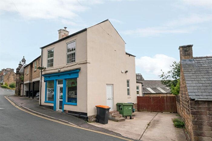 3 Bedroom House To Rent In Wellington Street, Matlock, DE4