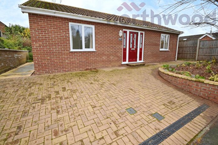 2 Bedroom Bungalow To Rent In Rostwold Way, Norwich, NR3