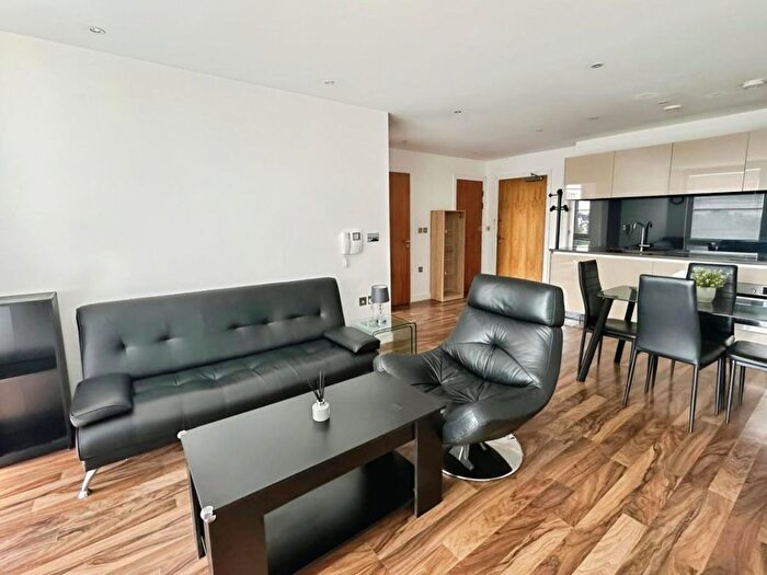 1 Bedroom Flat To Rent In Milliners Wharf, Munday Street, Manchester, M4