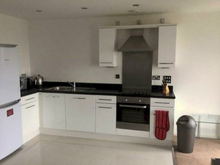 Apartment To Rent In Masshouse Plaza, Birmingham, B5