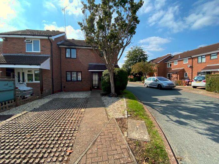 3 Bedroom End Of Terrace House To Rent In Orrian Close, Stratford-upon-Avon, CV37