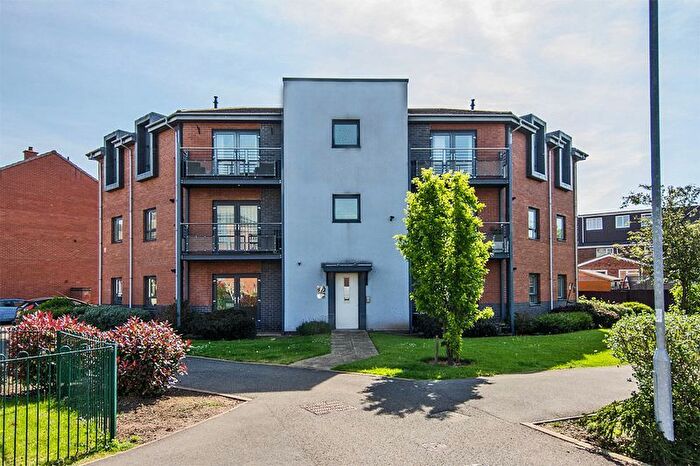 2 Bedroom Flat To Rent In Strawberry Lane, Lichfield, WS14