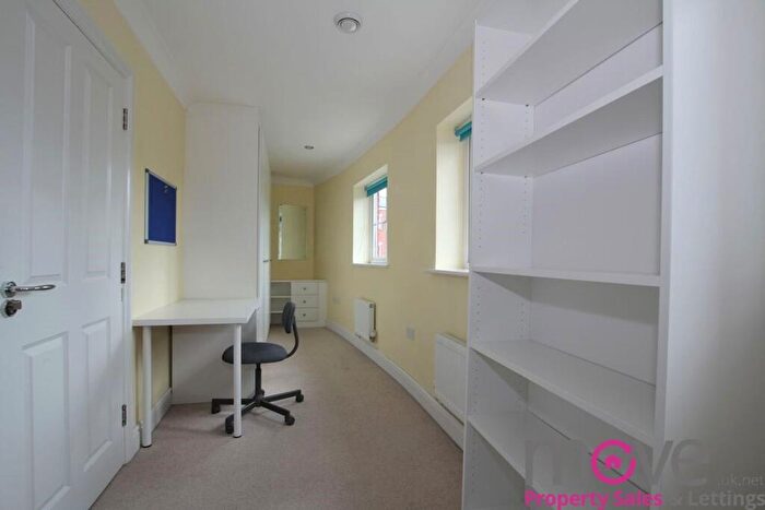 1 Bedroom Detached House To Rent In Brookbank Close, Cheltenham, GL50