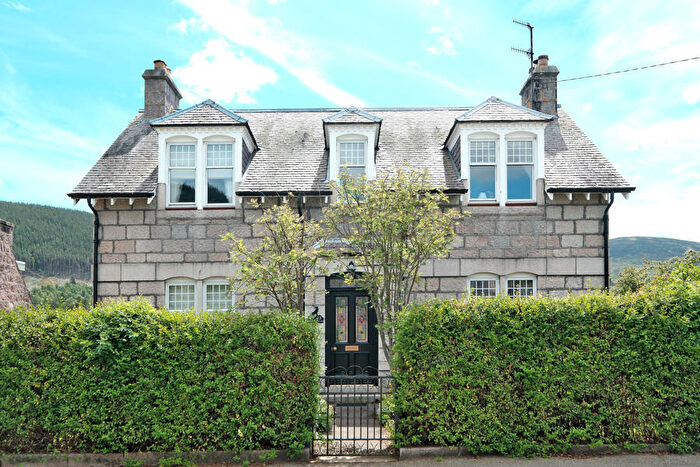 4 Bedroom Detached House For Sale In Viewfield Road, Aberdeenshire, Ballater, AB35