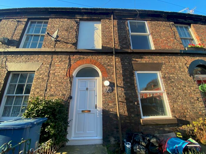 3 Bedroom Terraced House To Rent In Grove Street, L15