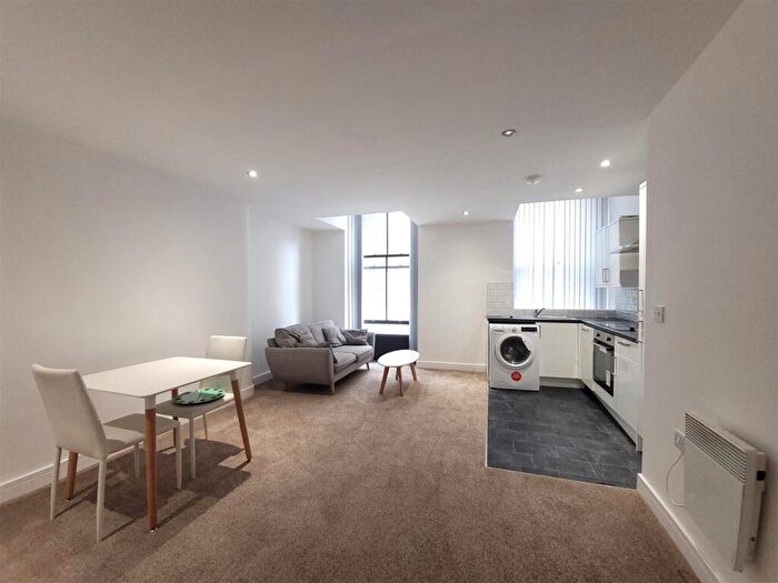 1 Bedroom Flat To Rent In Flat, Law Russell House, Vicar Lane, Bradford, BD1