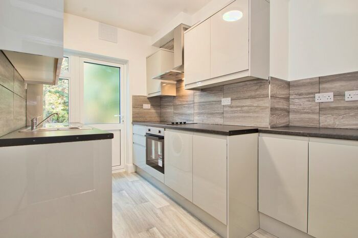2 Bedroom Flat To Rent In Rivington Court, Longstone Avenue, London, NW10