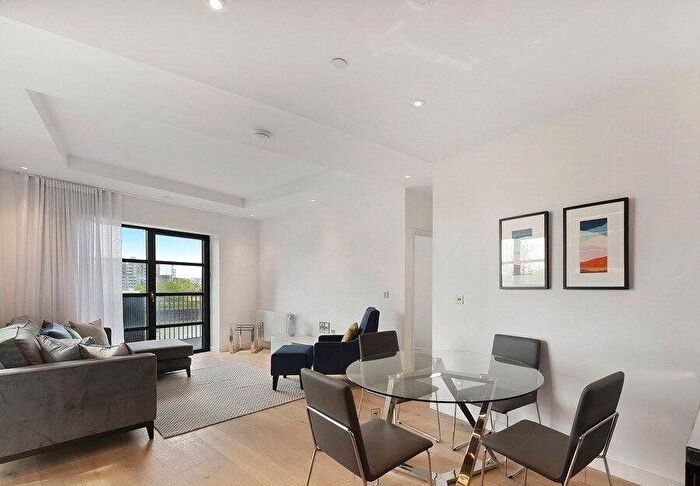 2 Bedroom Flat To Rent In Astell House, London City Island, Canning Town, E14