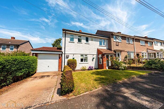 3 Bedroom End Of Terrace House For Sale In Stevenson Road, Tamworth, Staffordshire, B79