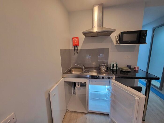 Studio To Rent In London Road, Thornton Heath, CR7