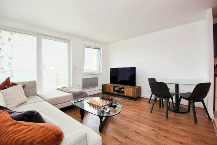 1 Bedroom Flat For Sale In Marconi Plaza, City Centre, Chelmsford, CM1