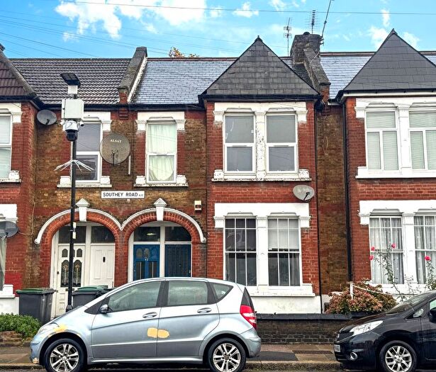 2 Bedroom Flat For Sale In Southey Road, South Tottenham, N15