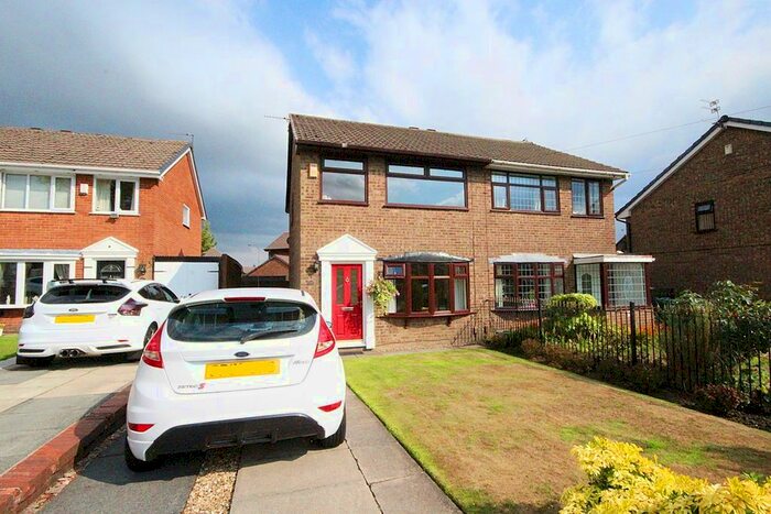 3 Bedroom Semi-Detached House To Rent In Elgin Avenue, Garswood, Wigan, WN4