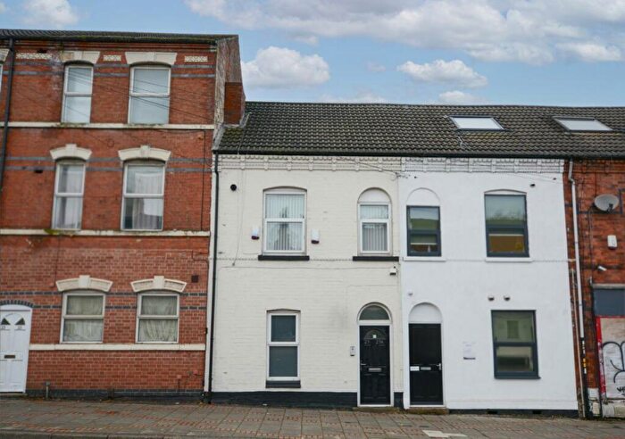 2 Bedroom Flat To Rent In Bentinck Road, Radford, NG7