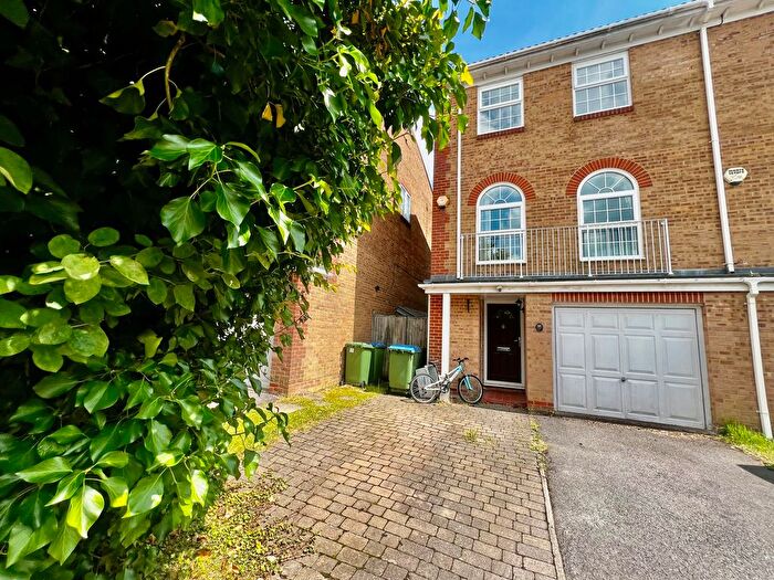 4 Bedroom Mews To Rent In Court Royal Mews, Shirley, Southampton, SO15