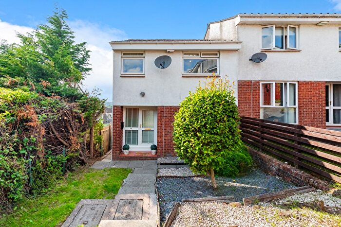 3 Bedroom Semi-Detached House For Sale In Barnhill Road, Dumbarton, G82