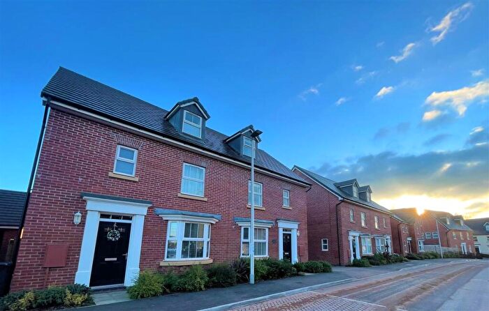 4 Bedroom Town House To Rent In Par Drive, Tiverton, EX16