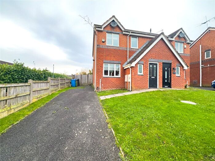 3 Bedroom Semi Detached House For Sale In Styhead Drive, Middleton, Manchester, M24