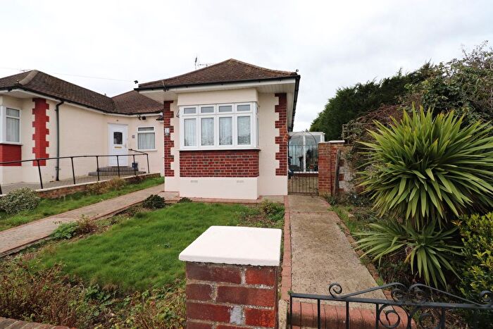 2 Bedroom Bungalow To Rent In Abbotts Close, Leigh-On-Sea, SS9