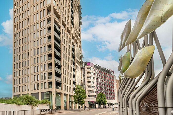 2 Bedroom Flat For Sale In Stratosphere Tower, Great Eastern Road, Stratford, London, E15