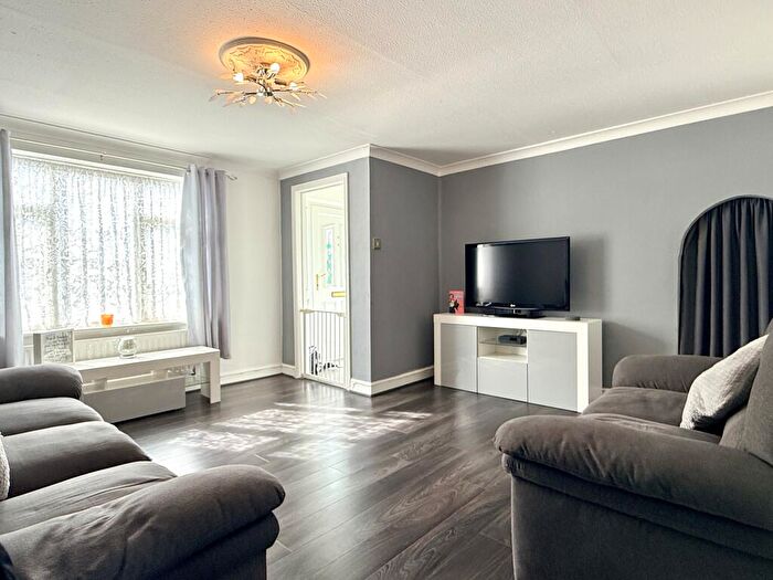 3 Bedroom Terraced House For Sale In Broadway, Rainham, Gillingham, ME8