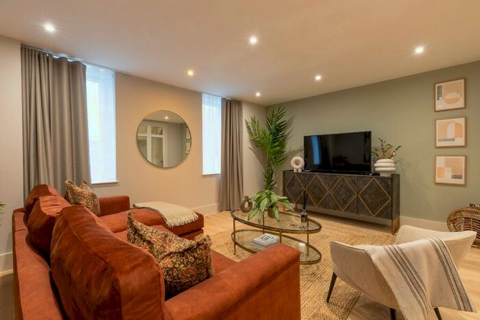 1 Bedroom Apartment To Rent In Flat, Baker Street, London, NW1